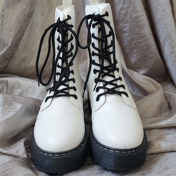 UNILADY WHITE COMBAT BOOTS SZ 7 - Picture 2 of 11